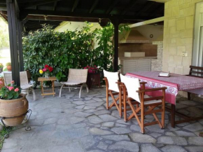 House with garden next to the beach Trani Ammouda